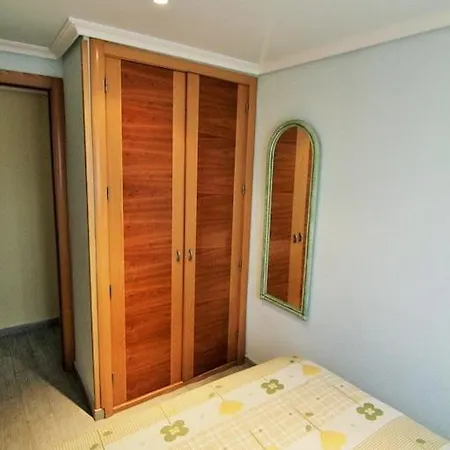 아파트 Apartamento Torre Yago, Primera Linea De Playa 6 Personas *