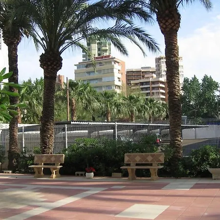 Apartamento Torre Yago, Primera Linea De Playa 6 Personas アパート ベニドルム
